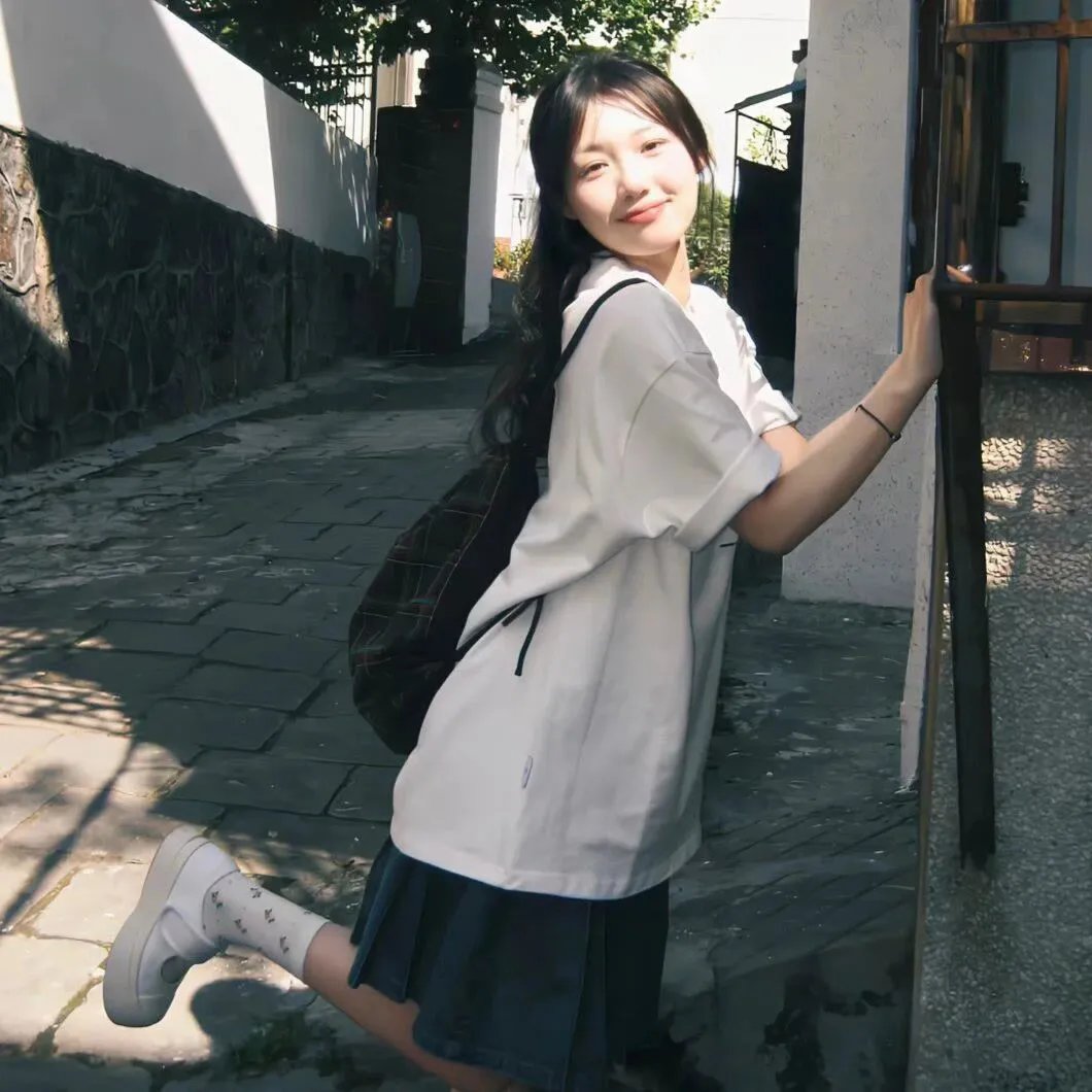 搭车遇狼惊魂记
